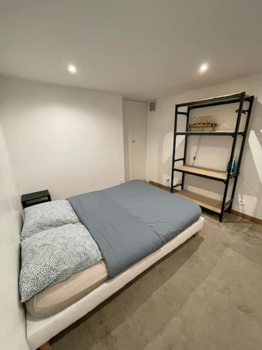 Confortable Appartement 3 Pieces Flatters باريس المظهر الخارجي الصورة