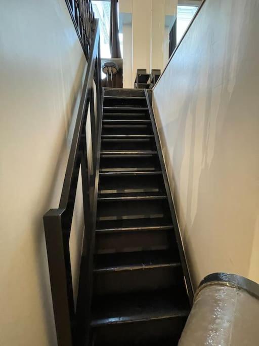 Confortable Appartement 3 Pieces Flatters باريس المظهر الخارجي الصورة