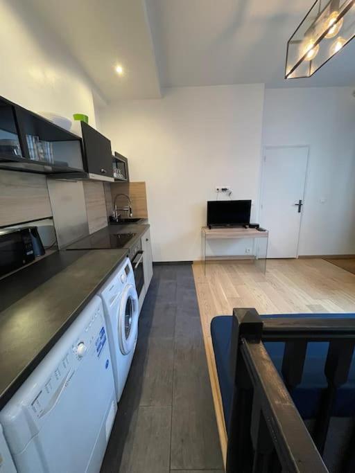 Confortable Appartement 3 Pieces Flatters باريس المظهر الخارجي الصورة