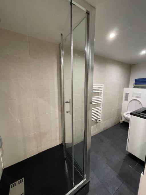 Confortable Appartement 3 Pieces Flatters باريس المظهر الخارجي الصورة